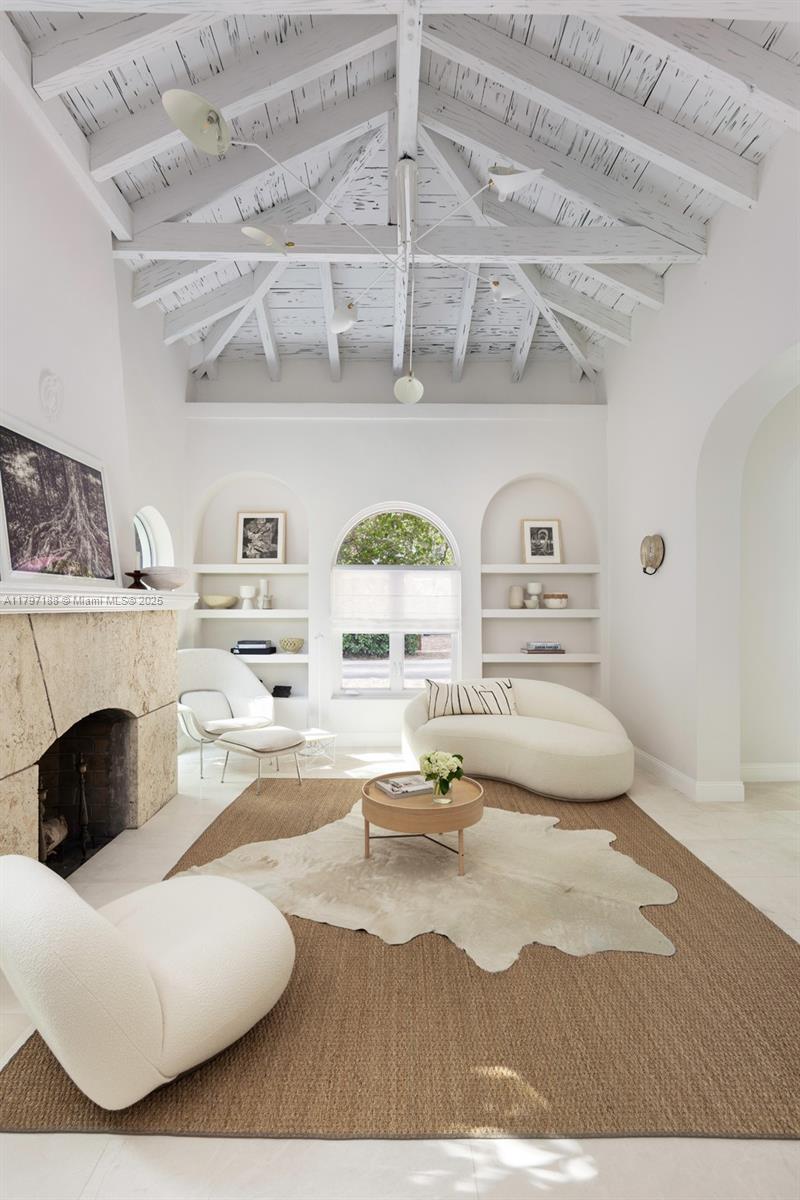 YE LITTLE WOODS 1ST ADDN - Residential