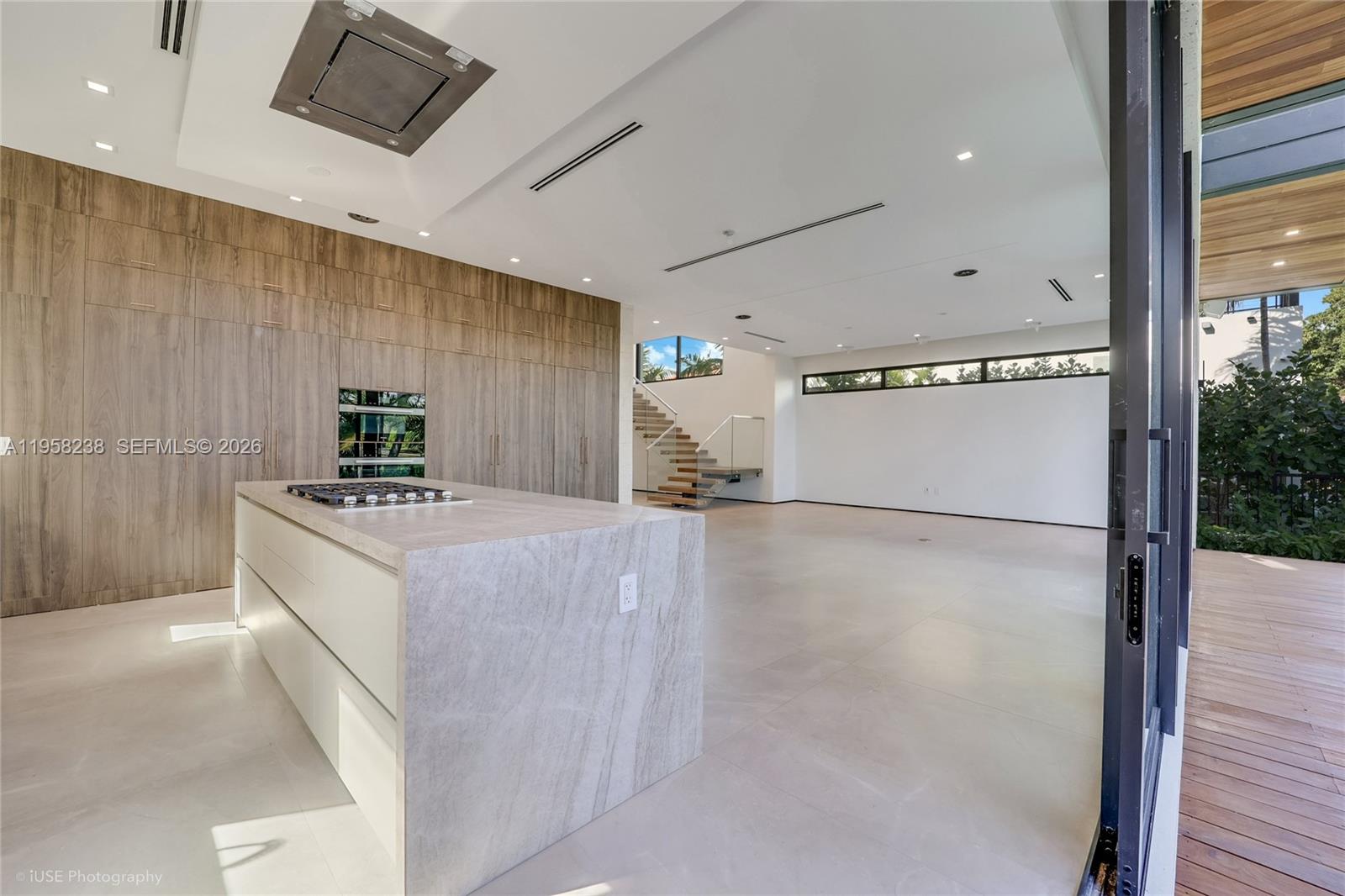 LA GORCE GOLF SUB - Residential