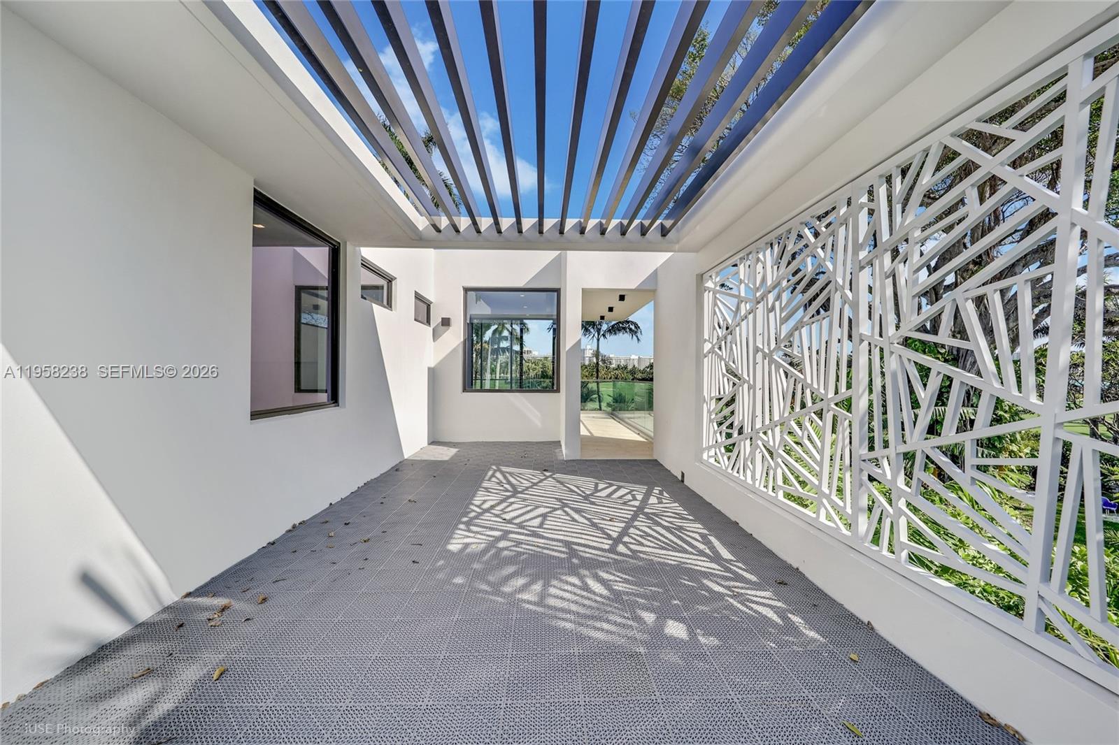 LA GORCE GOLF SUB - Residential