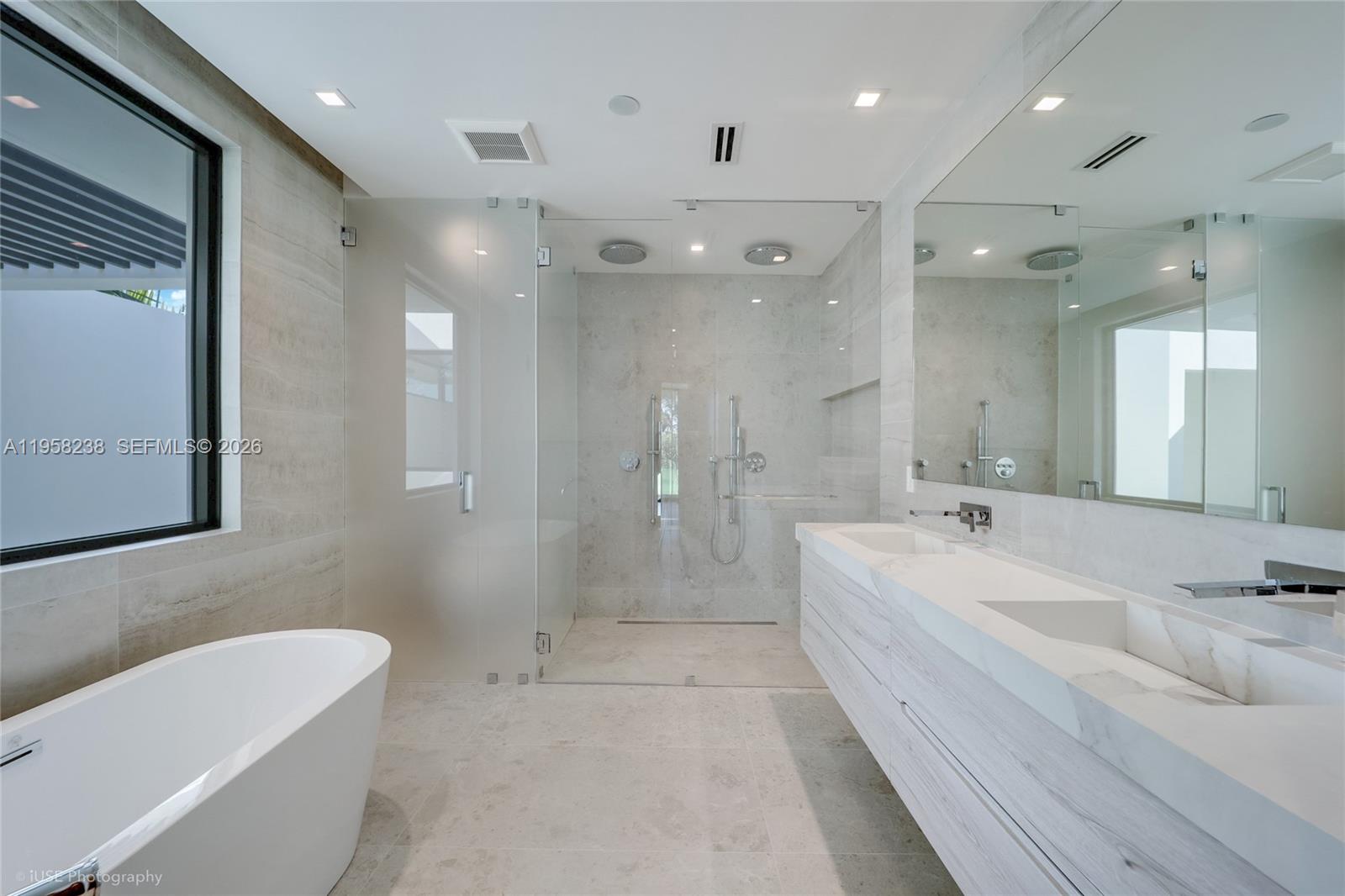 LA GORCE GOLF SUB - Residential