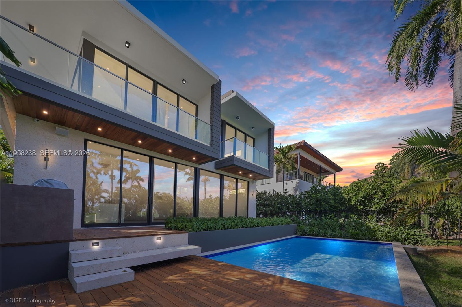 LA GORCE GOLF SUB - Residential