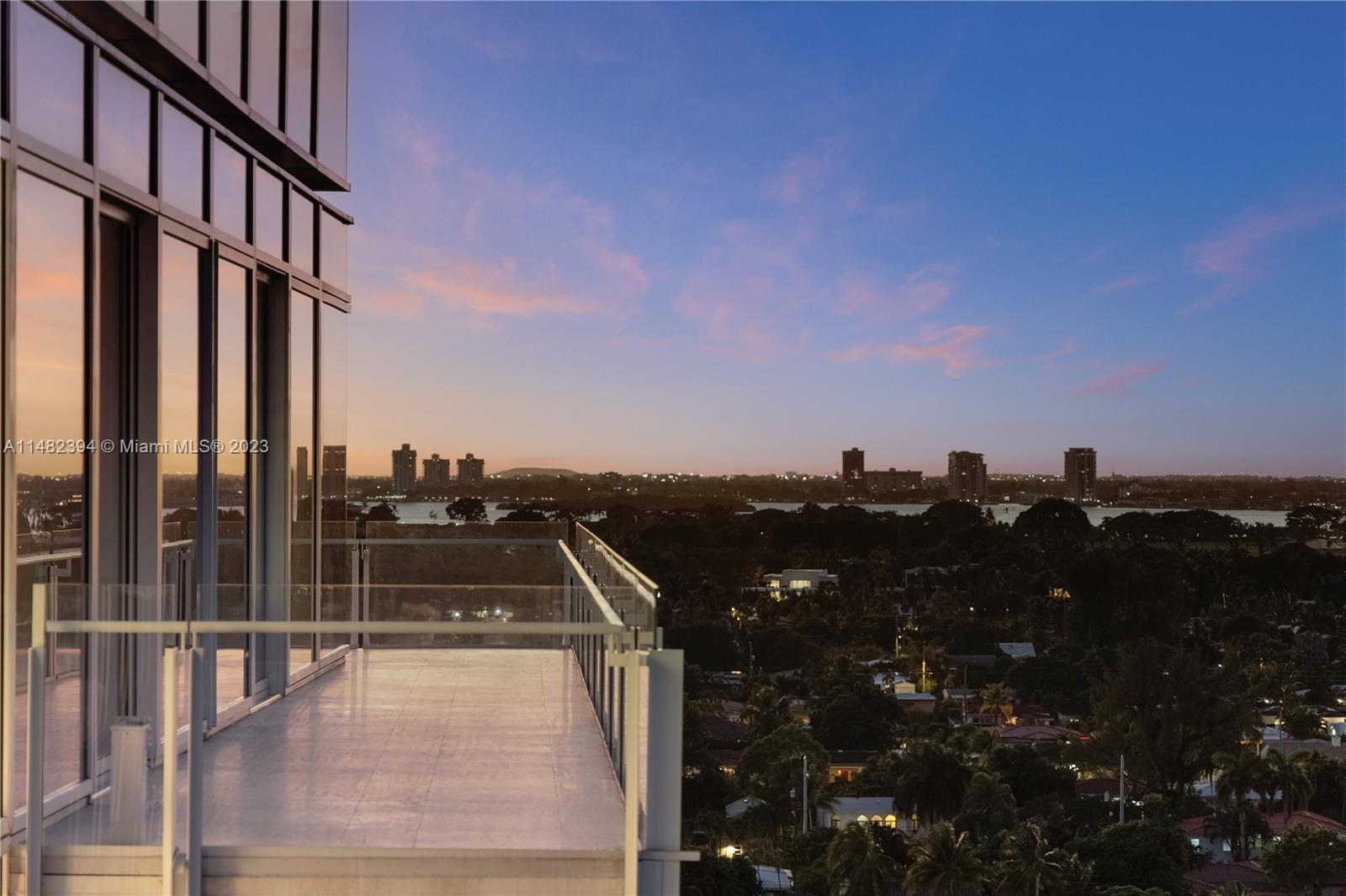 SURF CLUB CONDO - Residential