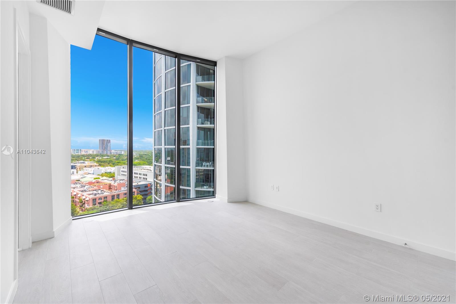 ONE PARK GROVE - Residential