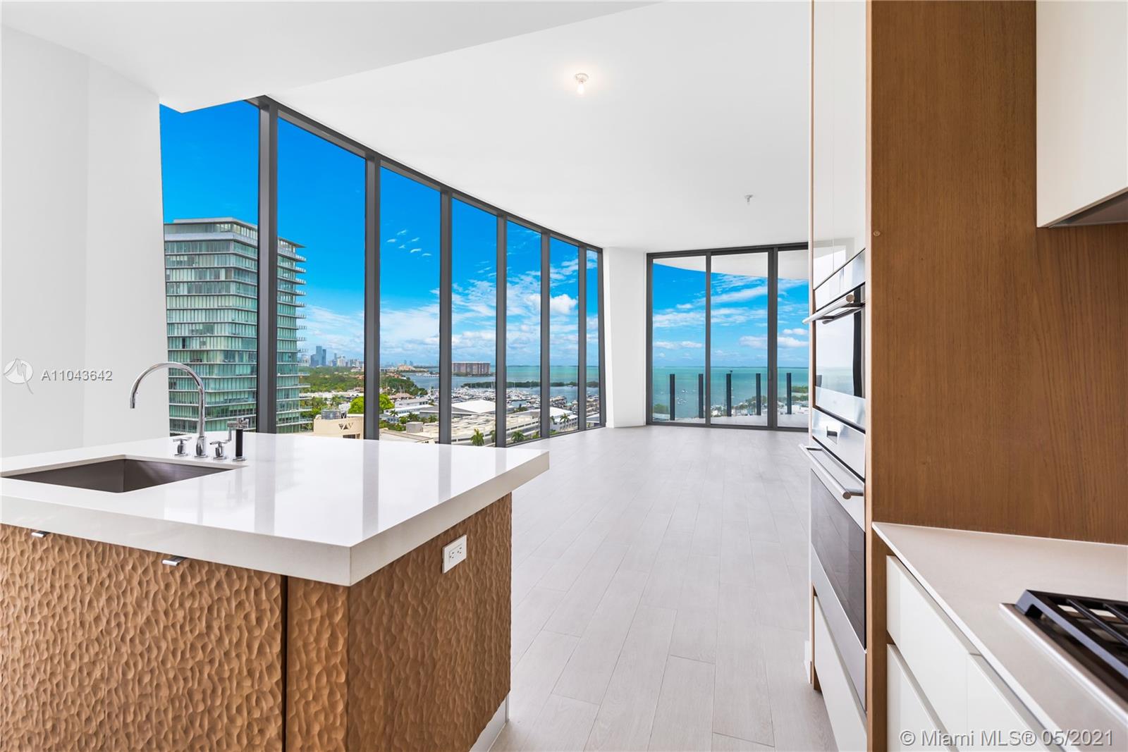 ONE PARK GROVE - Residential