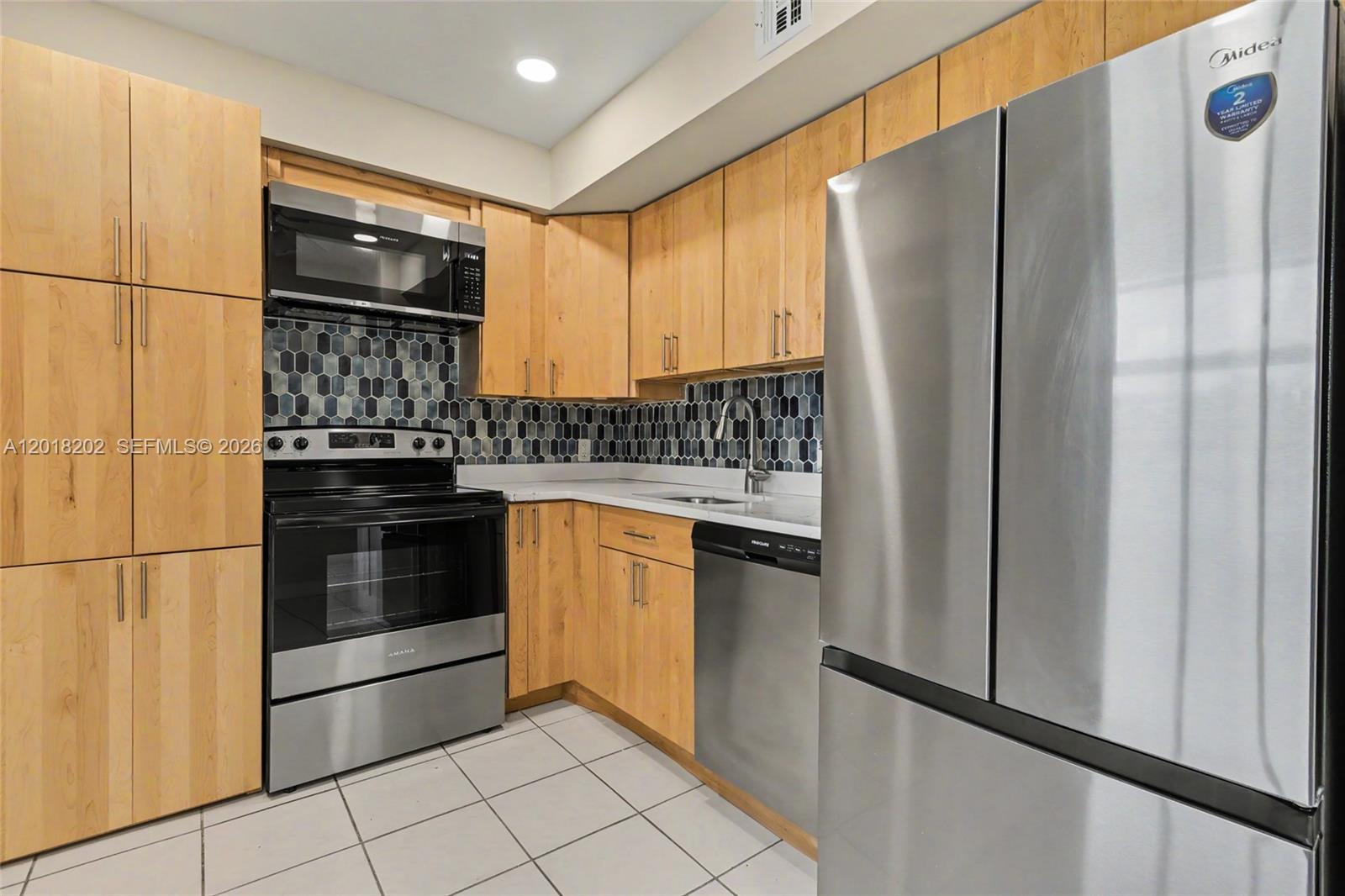 NO 12 PALM-AIRE COUNTRY C - Residential