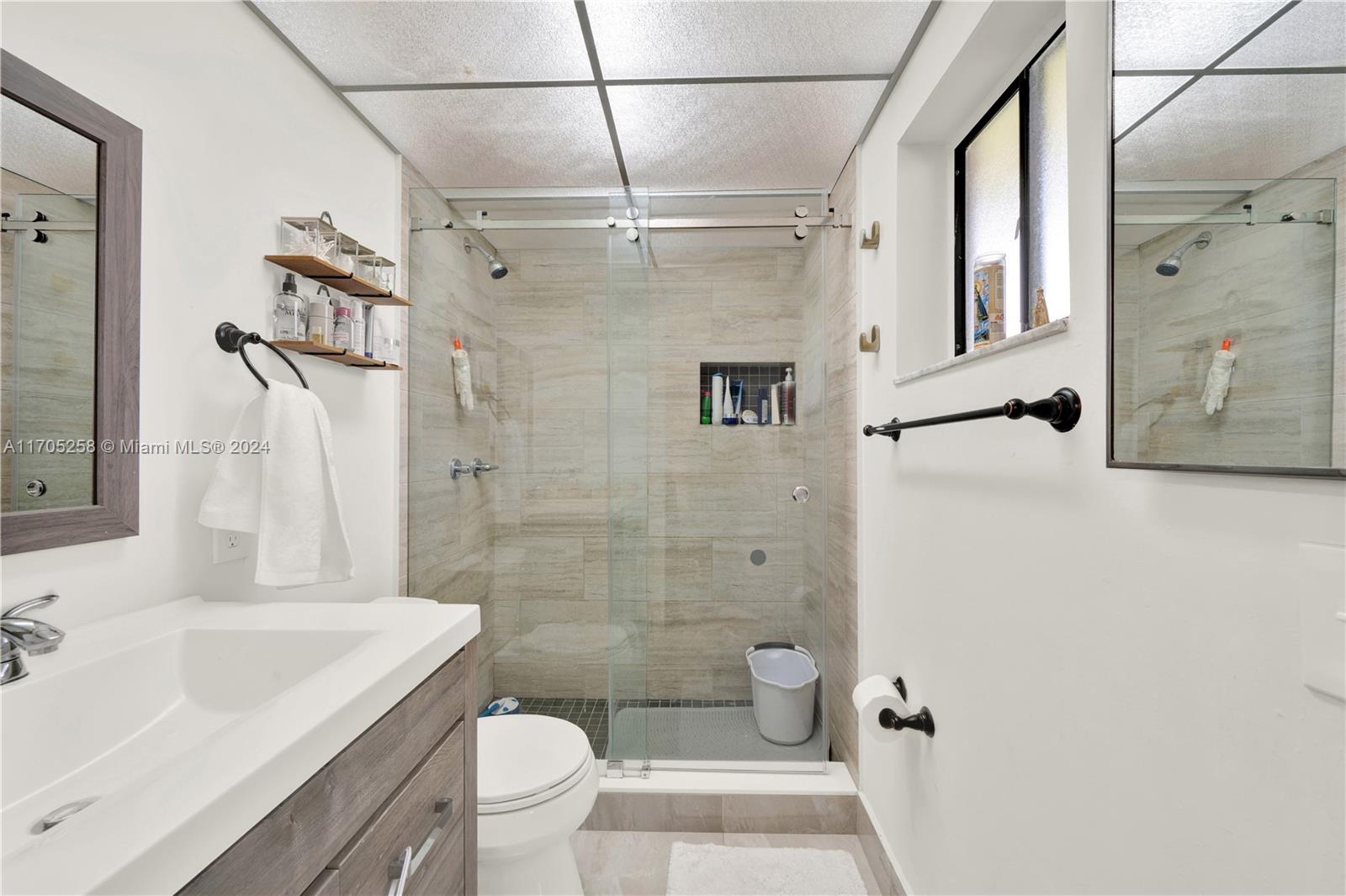 HORIZONS WEST CONDO #4 - Residential Lease