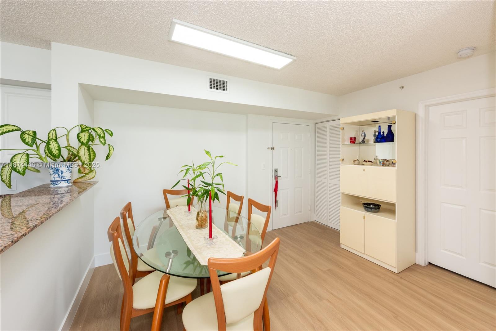 The Mark on Brickell Condo - Residential