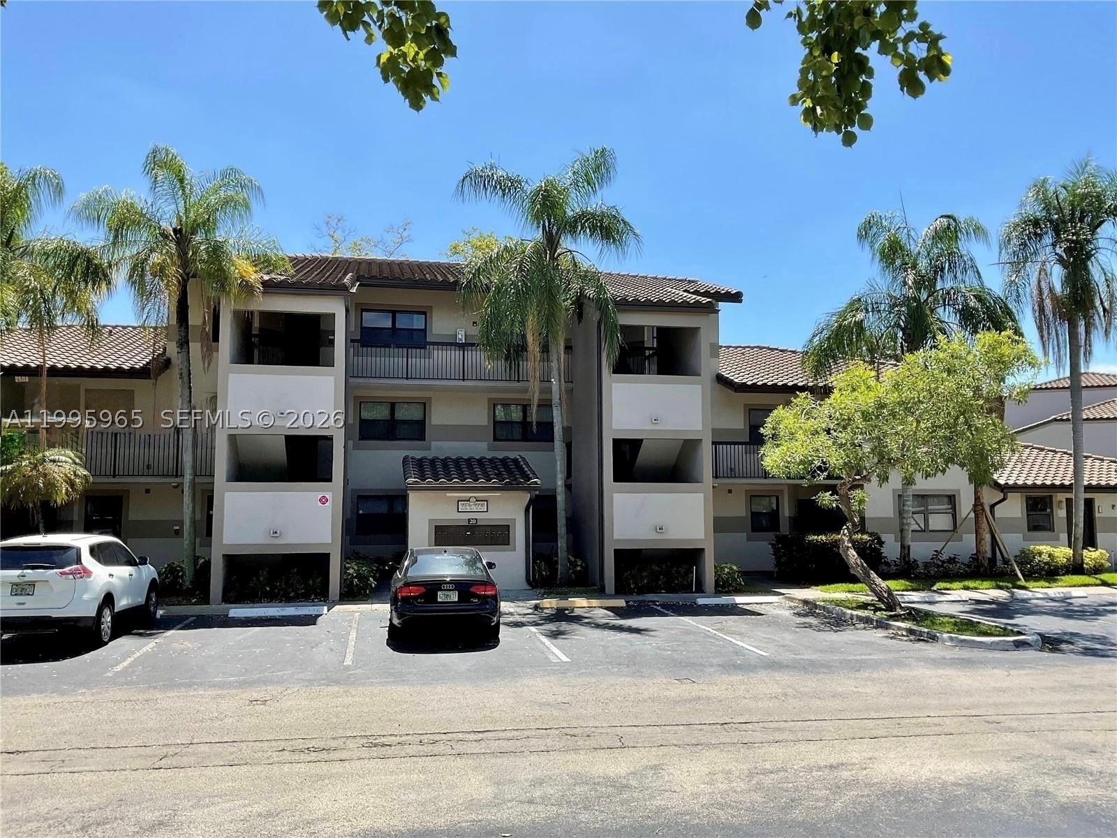 VILLAS DE VENEZIA CONDO - Residential