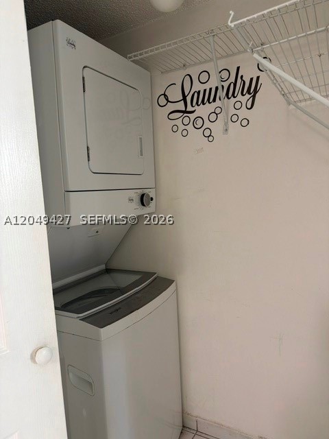 INTERNATIONAL TOWERS COND - Residential Lease