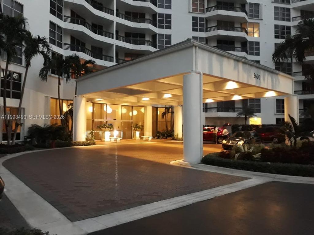 MYSTIC POINTE CONDO NO ON - Residential Lease