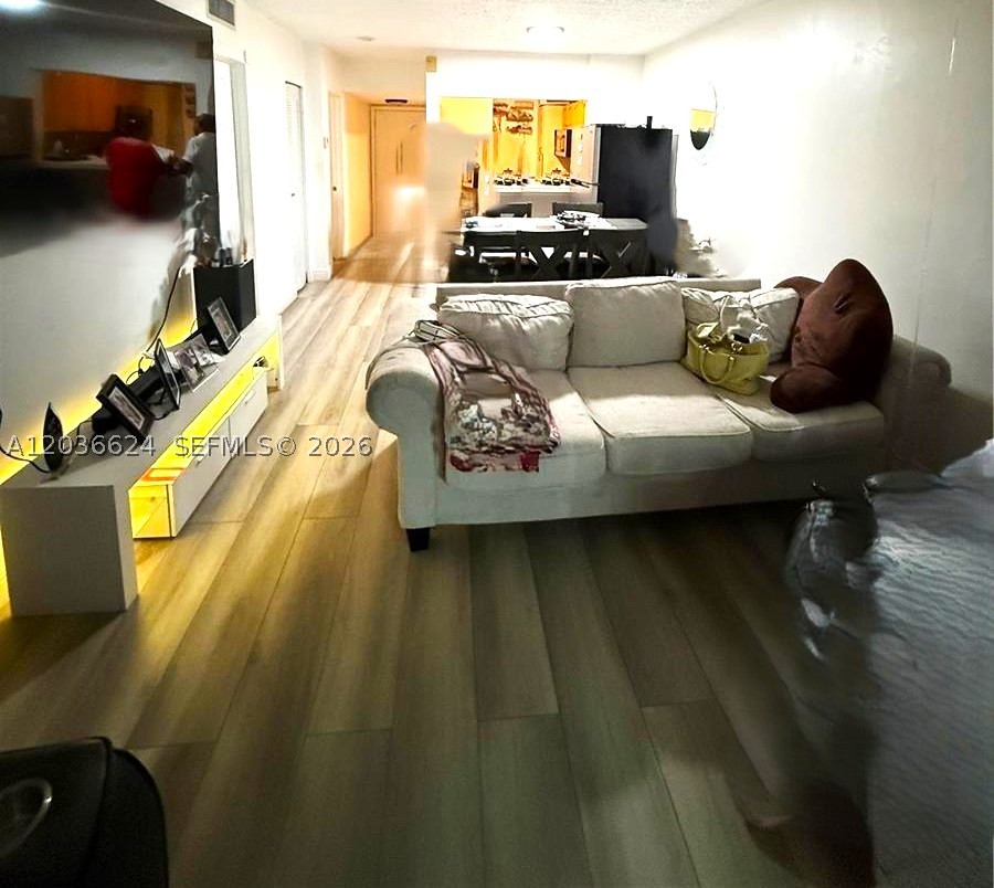 PALMETTO SPRINGS CONDO VI - Residential Lease