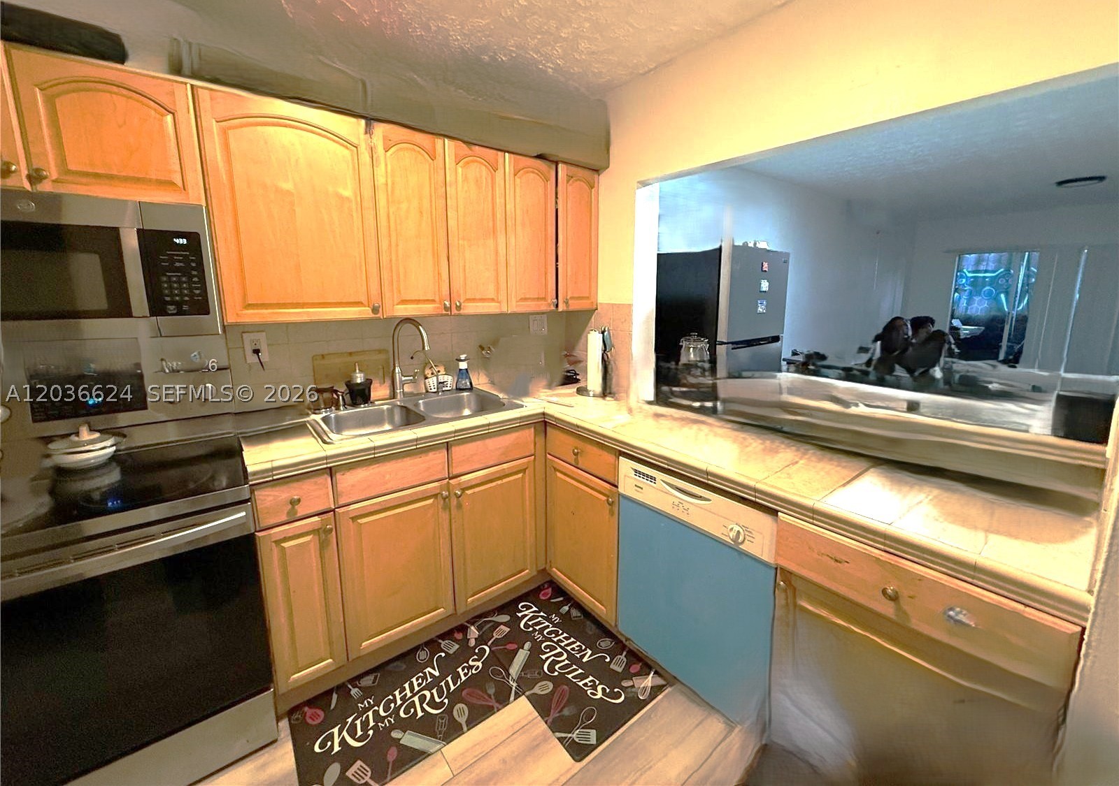 PALMETTO SPRINGS CONDO VI - Residential Lease