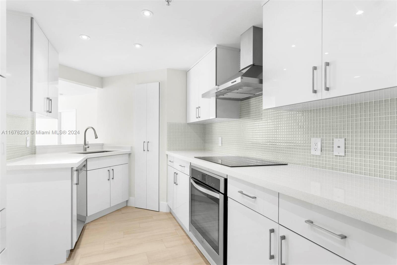 COURVOISIER COURTS CONDO - Residential Lease