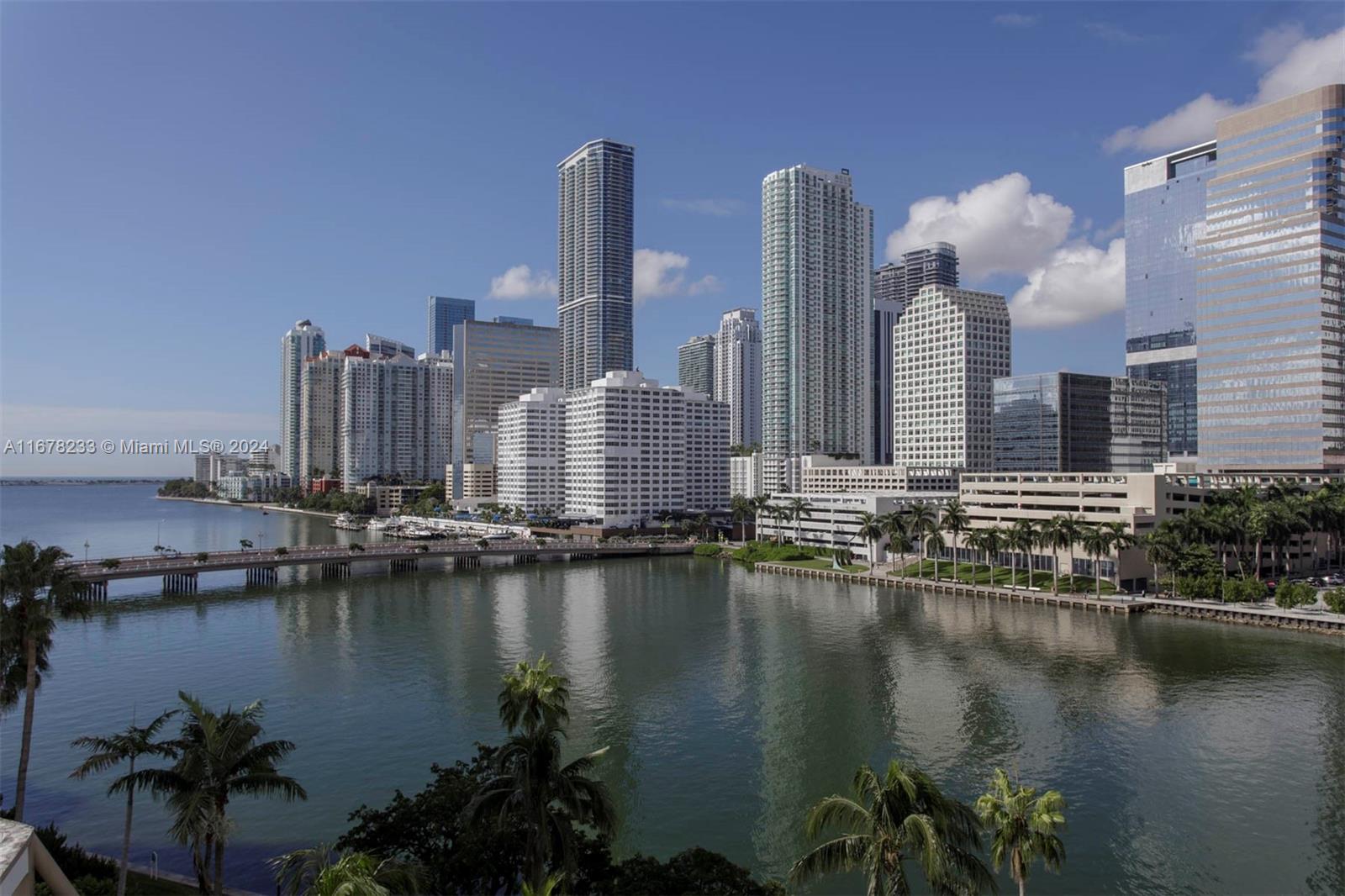 RARE OPPORTUNITY to live in this luxurious waterfront masterpiece unit at Brickell Key with astonish skyline and
Biscayne Bay views. Surrounded by turquoise water, this unit brings 1,655 SF of living space, RENEWED kitchen and floor, 3 LARGE BED, LARGE WALKING CLOSET, 2 RENEWED FULL BATH, plus 1/2 bath and outstanding open balcony. Also includes 2 ASSIGNED PARKING GARAGES, STORAGE with 24hr gate guard & security, fitness center, pool, sauna, valet, meeting room, billiard room, racquetball & more!Live in Brickell Key Island, a peaceful bubble in the middle of the busiest financial center in South Florida & walk to everything that Brickell has to offer: Brickell City Center, luxury restaurants, financial district & more! This is the Best opportunity for a large 3 bed unit in Brickell Key!