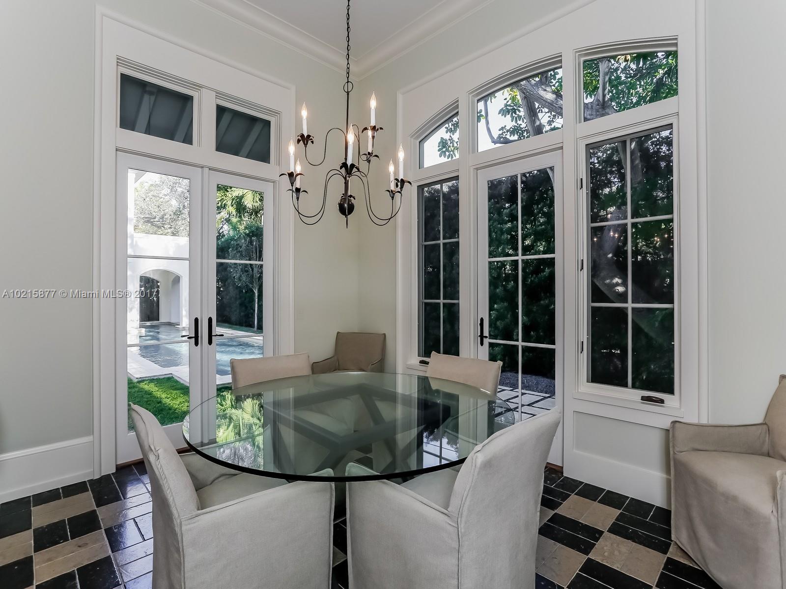 THE MOORINGS - Residential