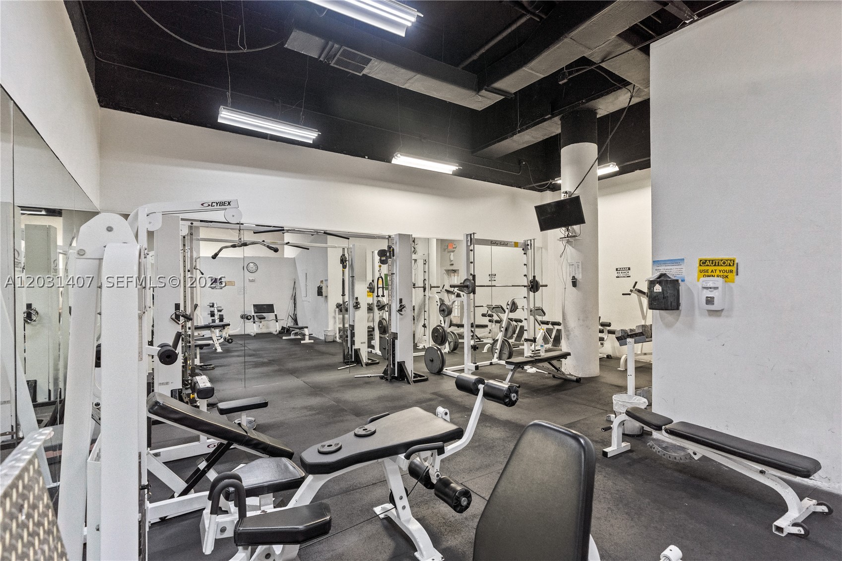 SOUTH BAY CLUB CONDO - Residential Lease