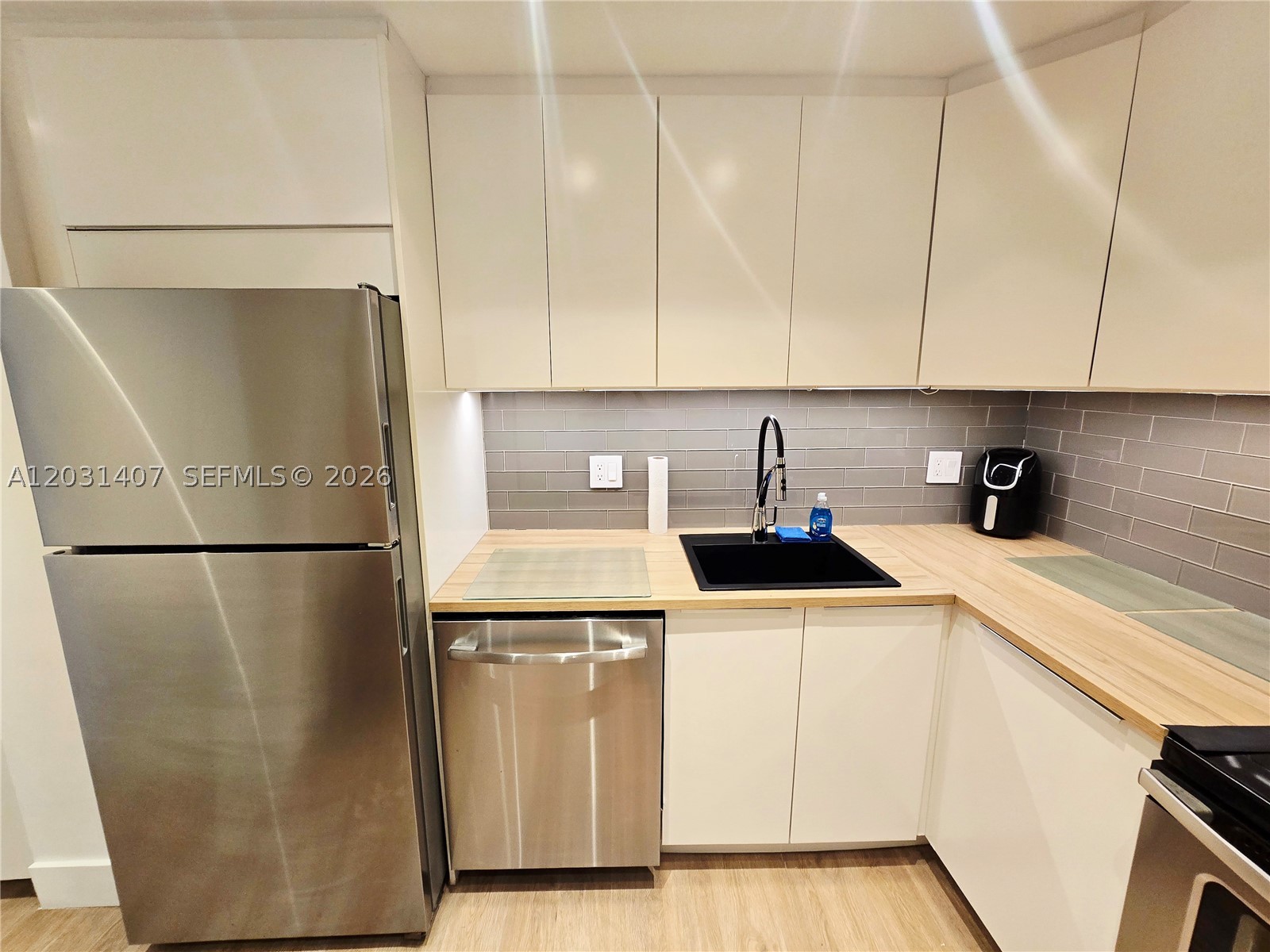 SOUTH BAY CLUB CONDO - Residential Lease