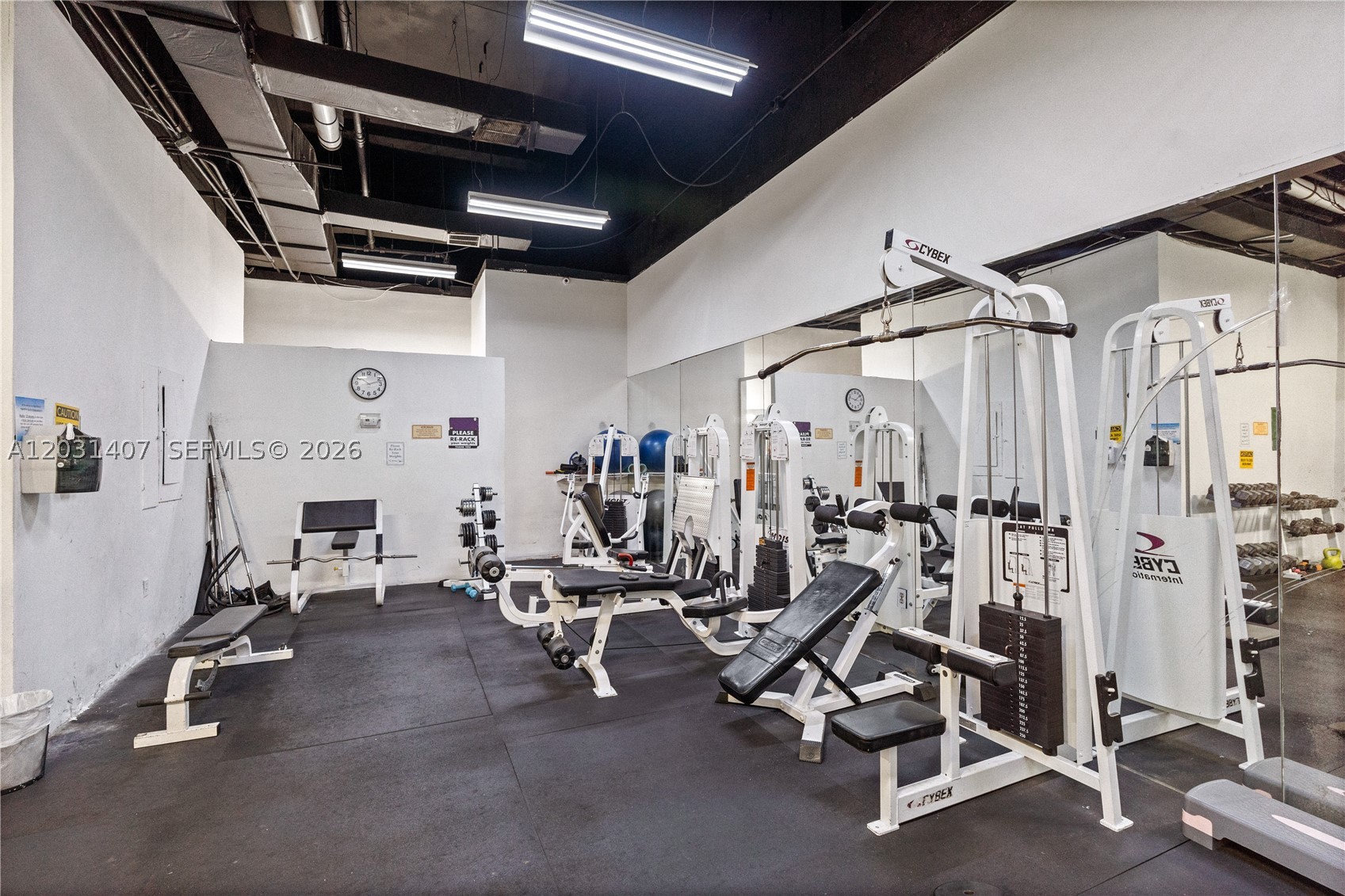 SOUTH BAY CLUB CONDO - Residential Lease