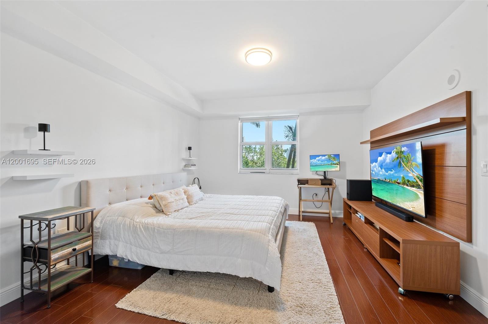 TURNBERRY VLG NO TOWER CO - Residential