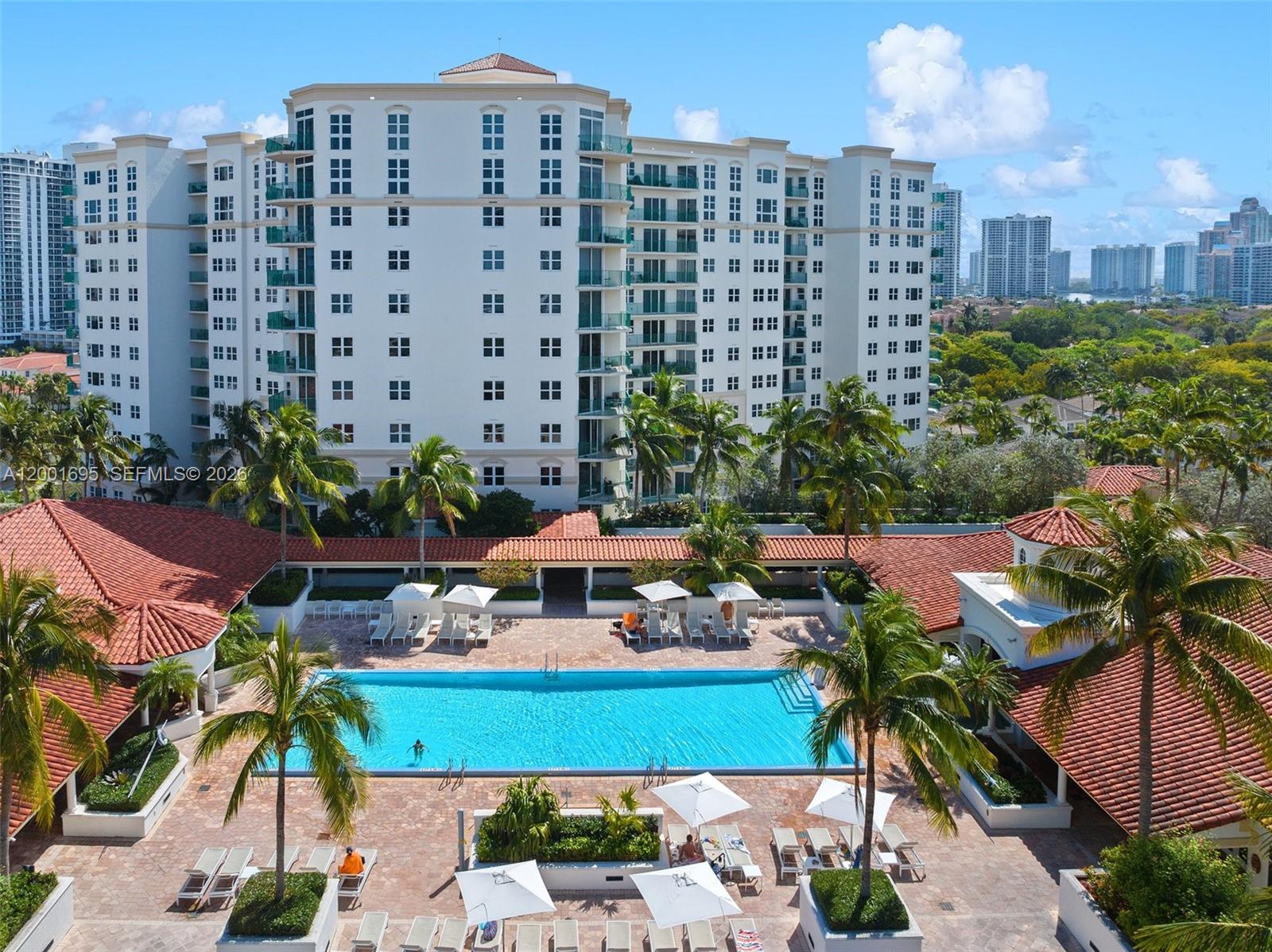 TURNBERRY VLG NO TOWER CO - Residential