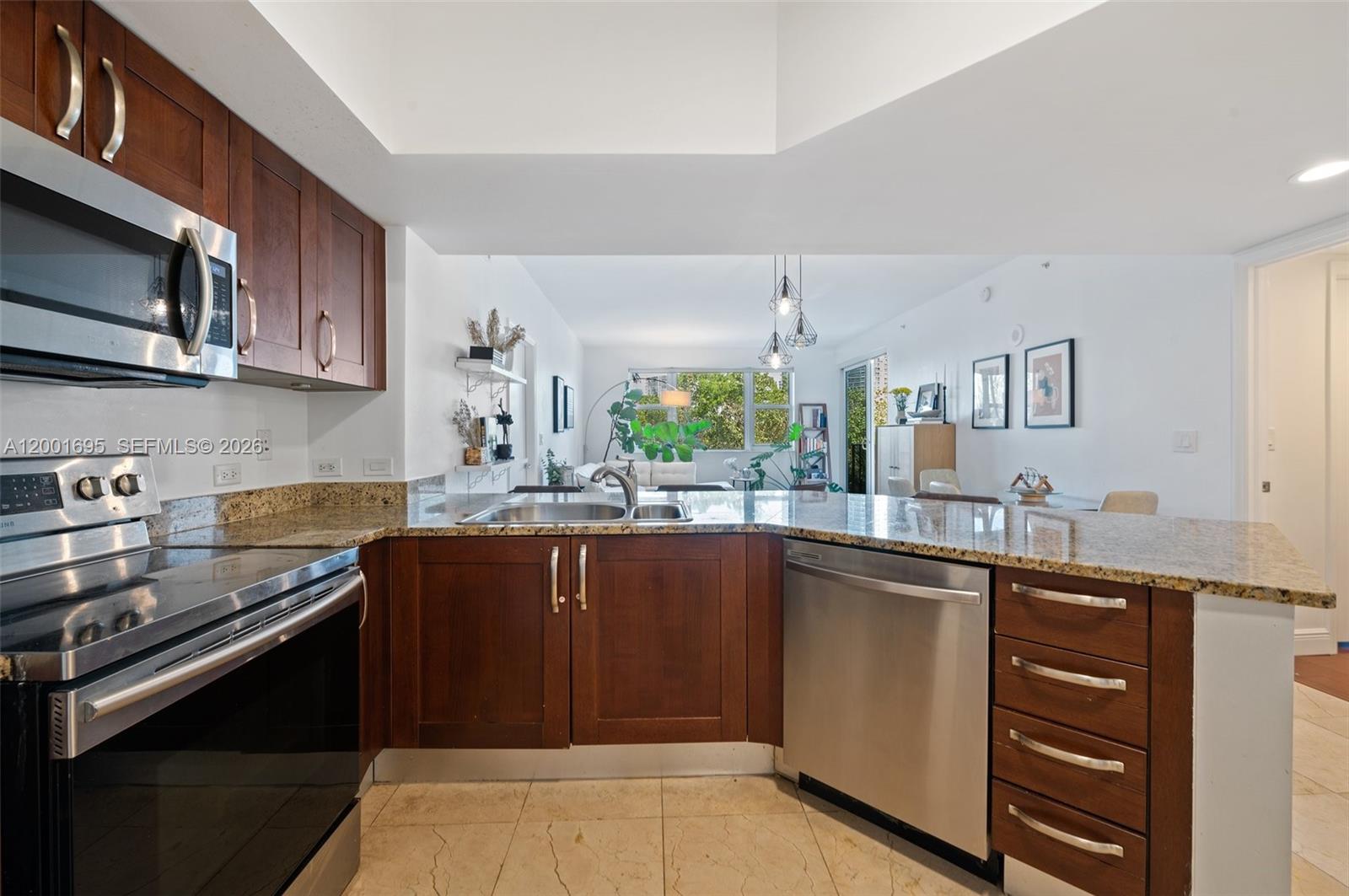 TURNBERRY VLG NO TOWER CO - Residential