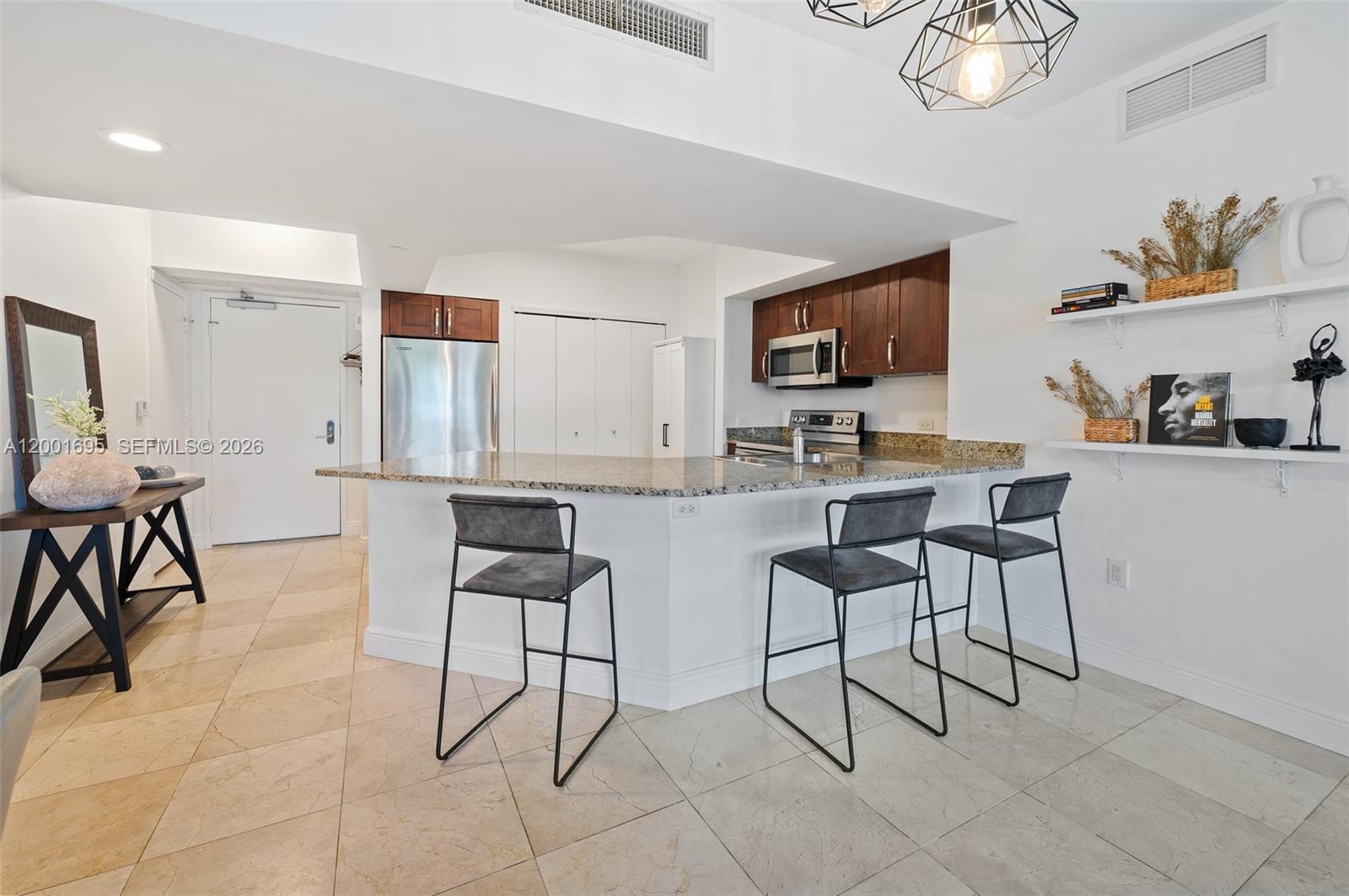 TURNBERRY VLG NO TOWER CO - Residential