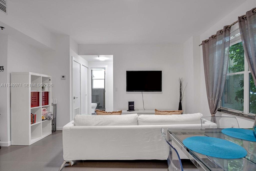 Venetian Villas - Residential