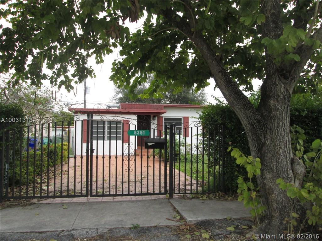 Ideal the City Of Miami location. Near employment, worship and shopping areas. Easy access to Miami International Airport, expressways, schools & public transportation. One story, 3 bedrooms 1 bath Single Family Home as per tax. Fenced interior lot. Tile floors.
