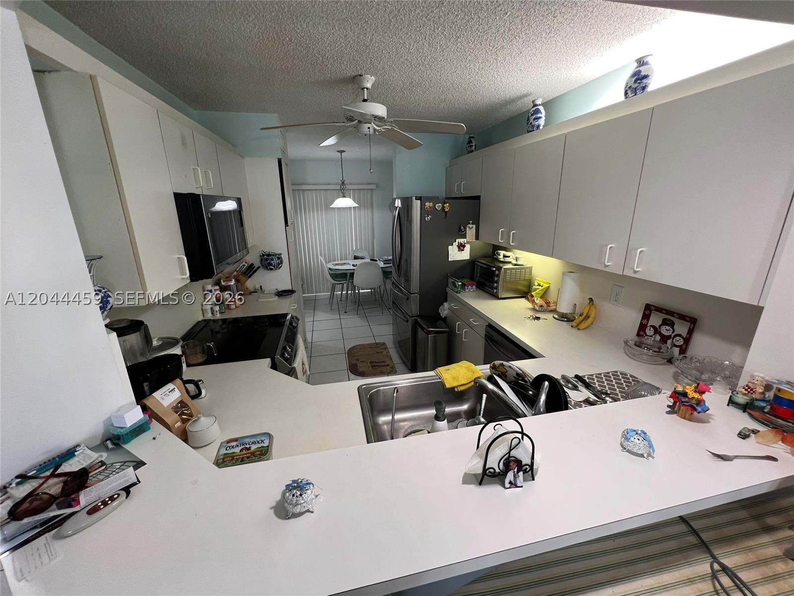 WELDON CONDOMINIUM E - Residential