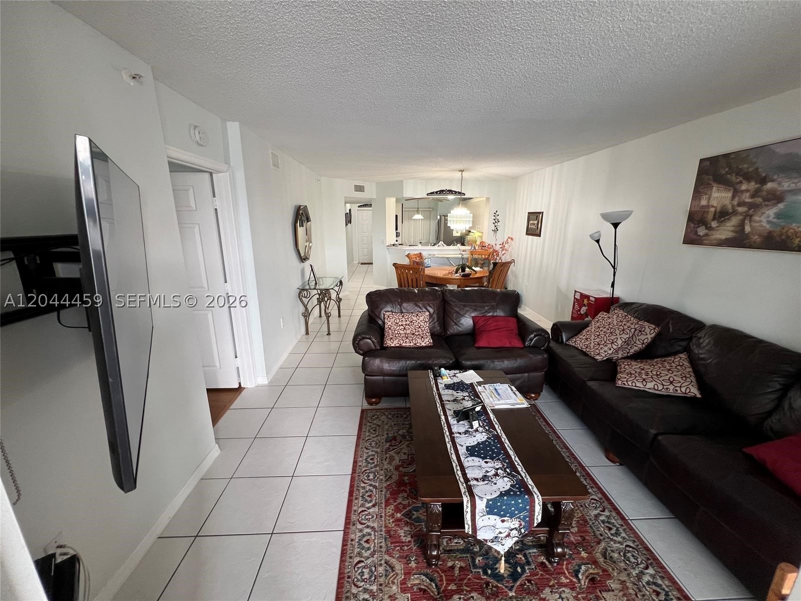 WELDON CONDOMINIUM E - Residential