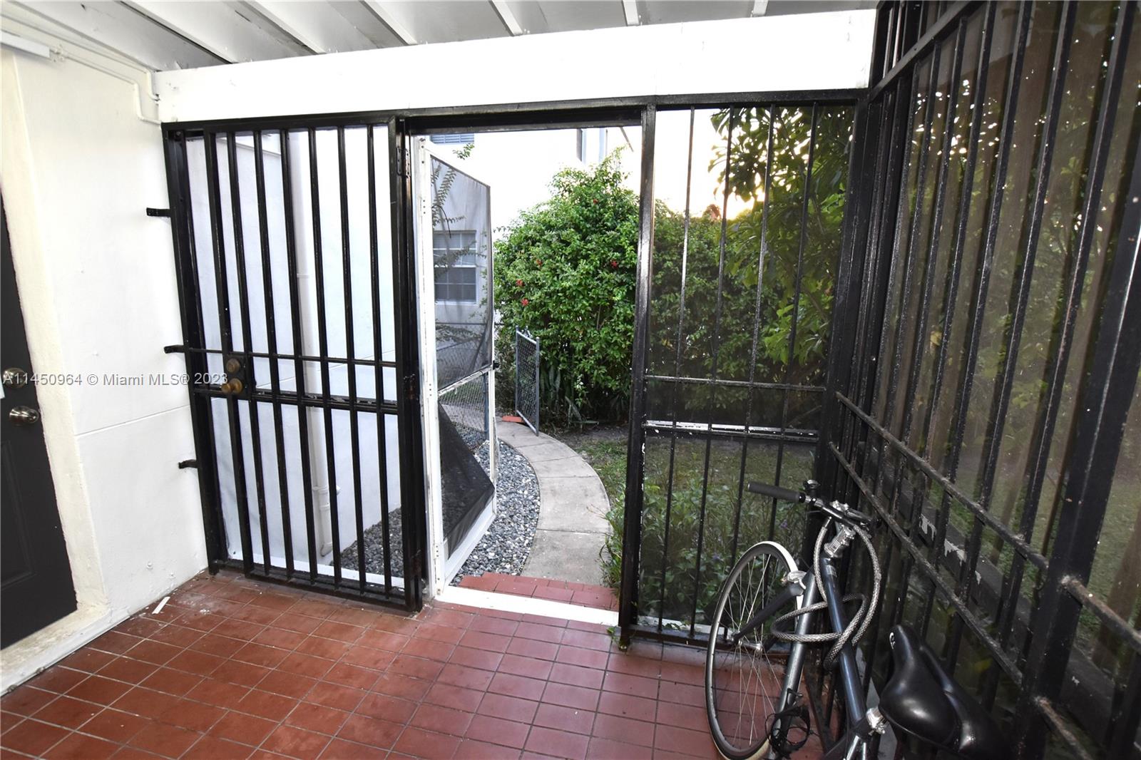 ENGLEWOOD - Residential Lease