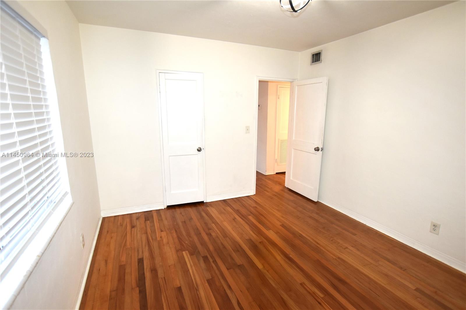 ENGLEWOOD - Residential Lease