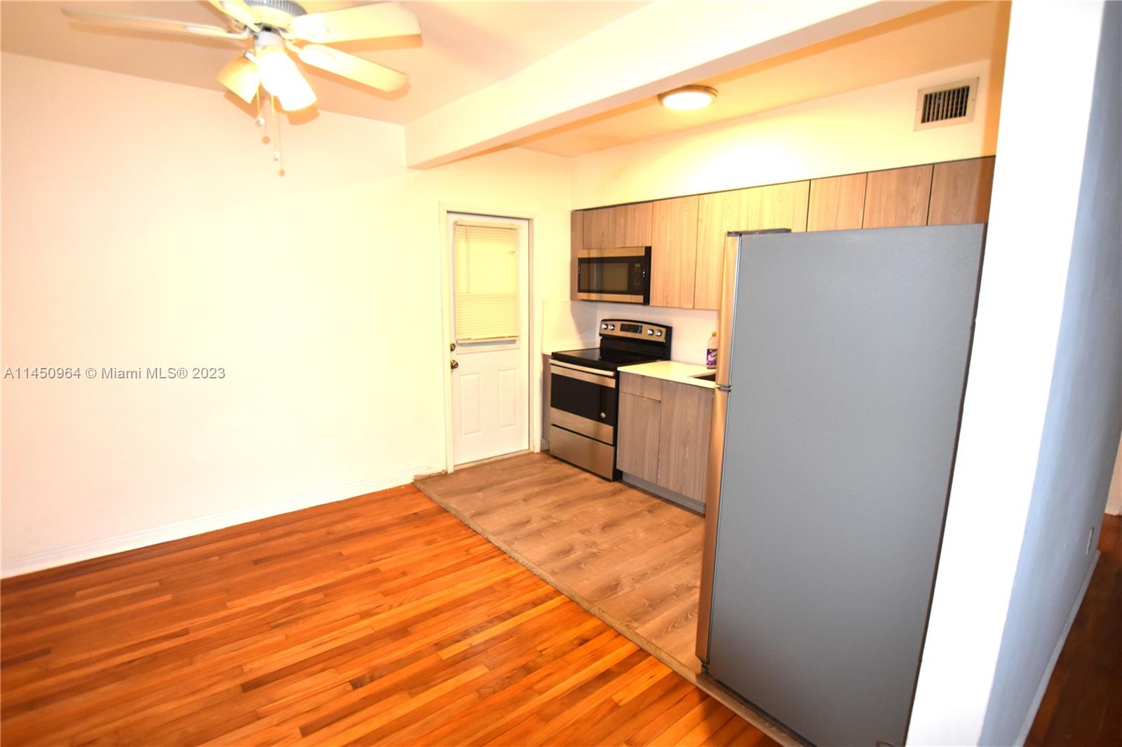 ENGLEWOOD - Residential Lease