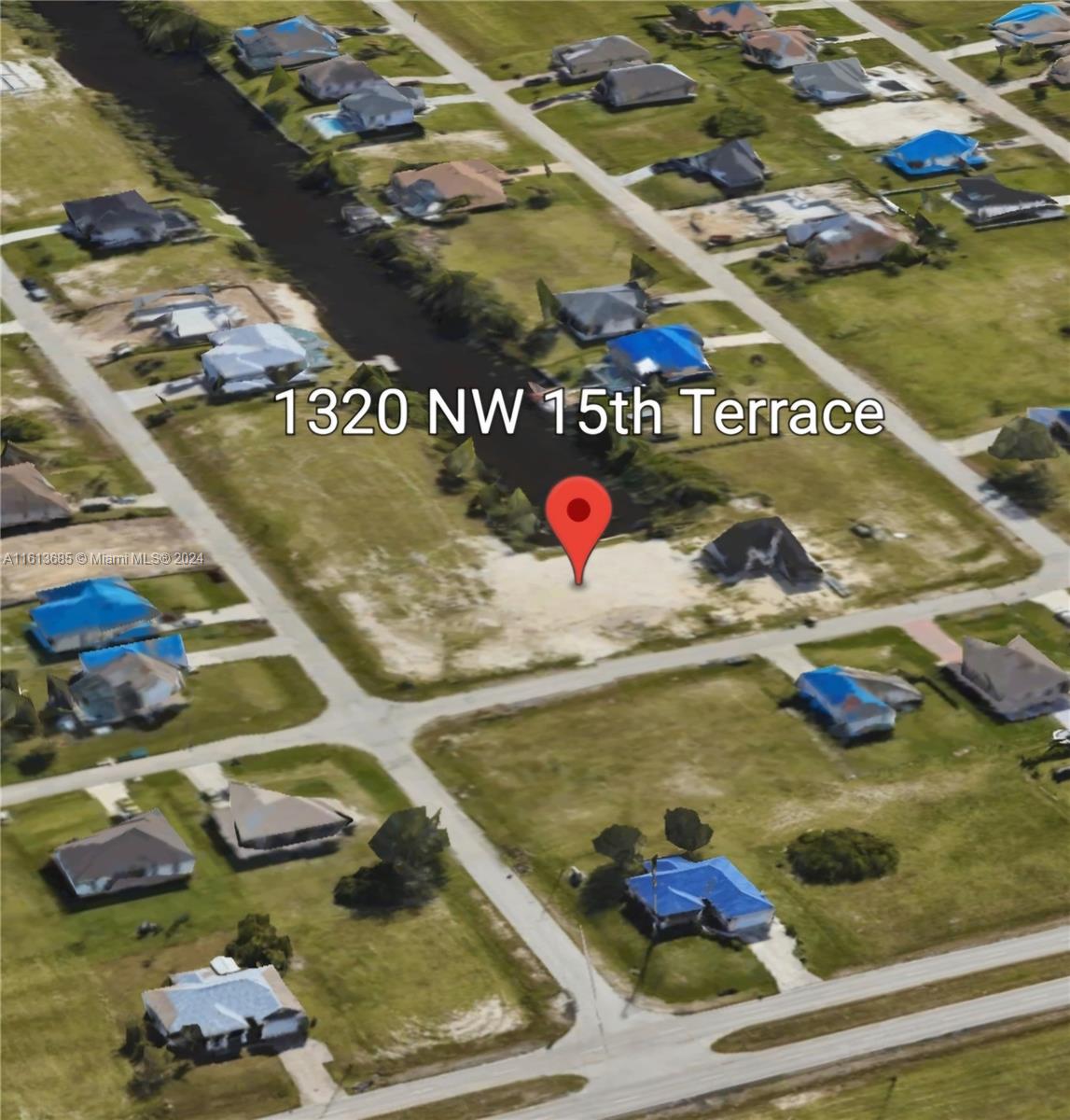 CAPE CORAL - Land