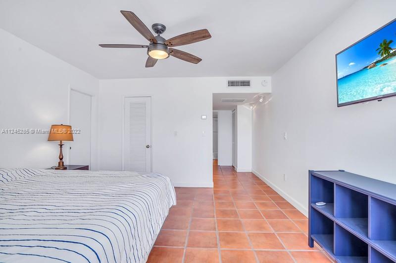 OCEAN PARK CONDO - Residential