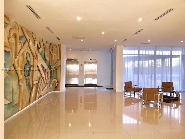 OCEAN PARK CONDO - Residential