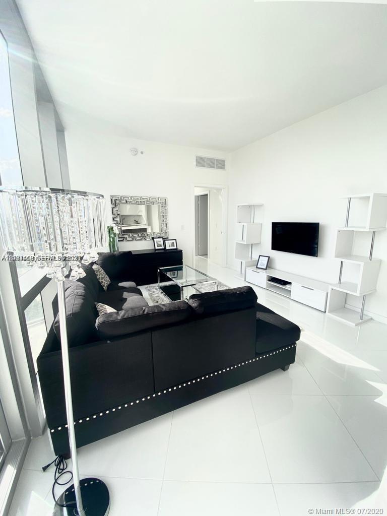 PARAMOUNT WORLD CENTER - Residential