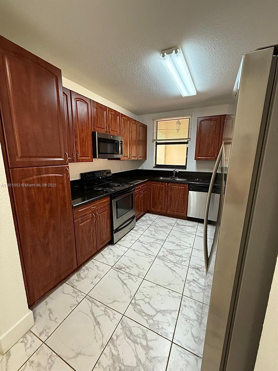 TRELLIS AT BAYSHORE - Residential Lease
