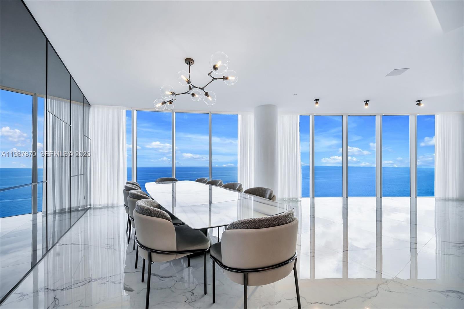 TRUMP HOLLYWOOD - Residential