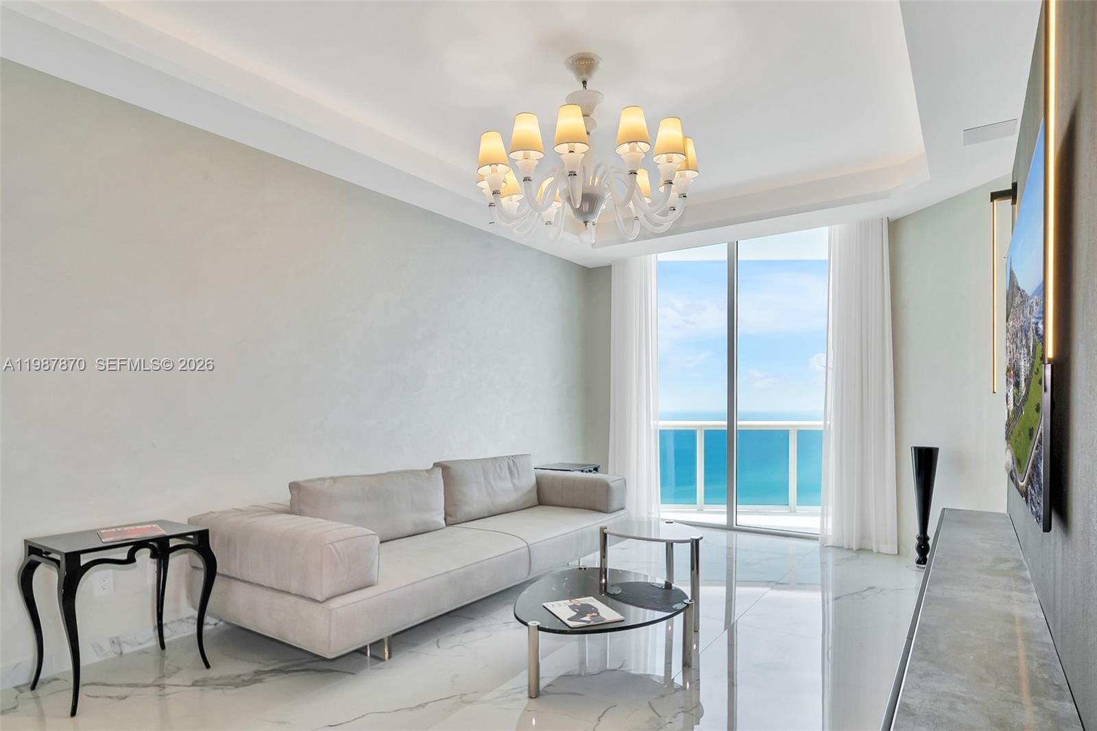 TRUMP HOLLYWOOD - Residential