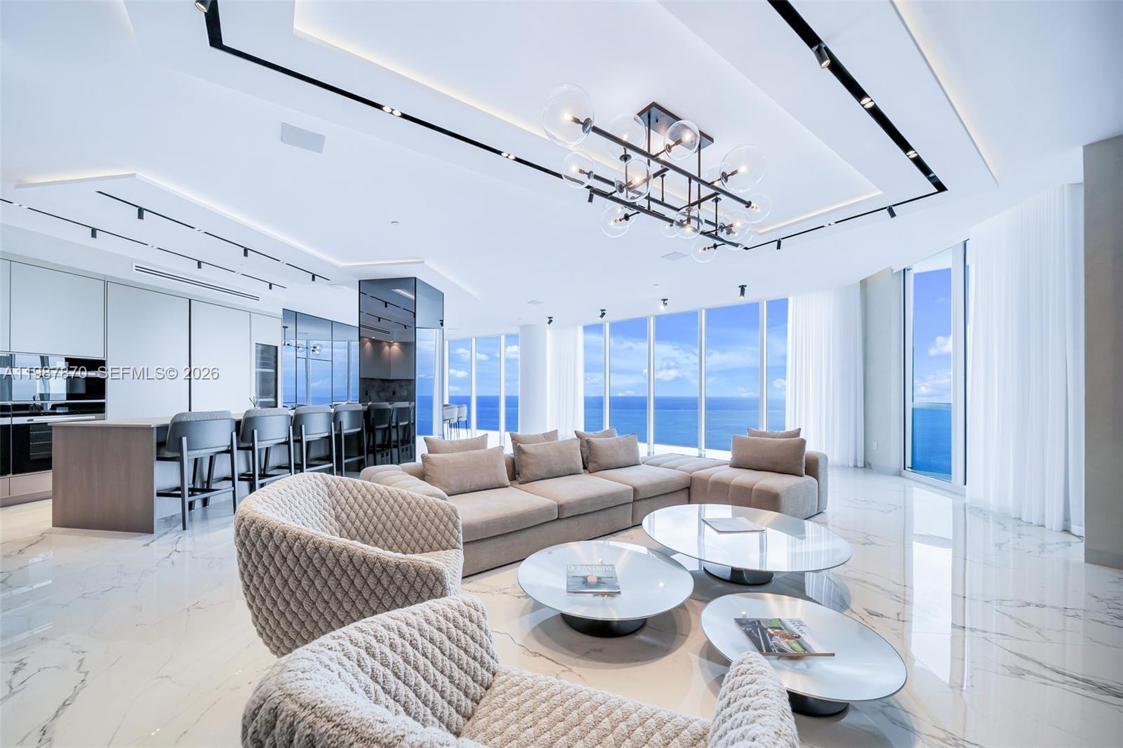 TRUMP HOLLYWOOD - Residential