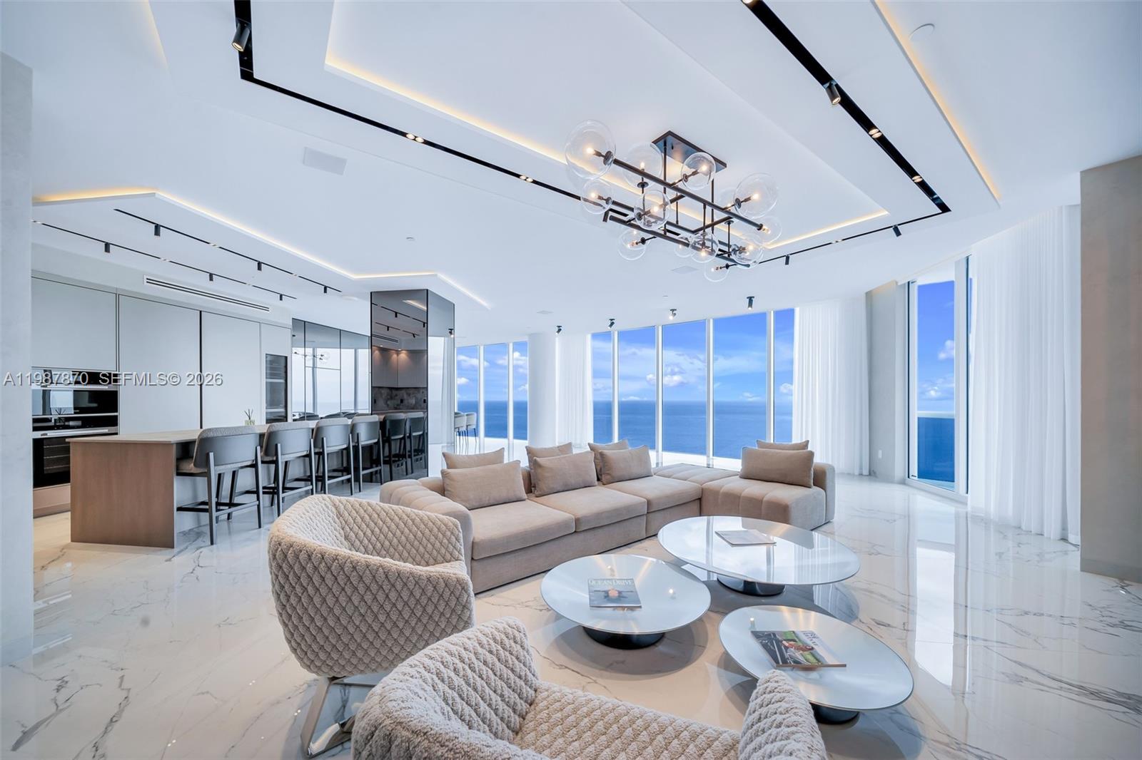 TRUMP HOLLYWOOD - Residential