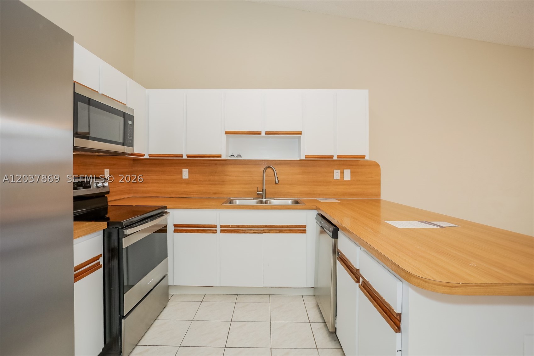 WEST MILLER HEIGHTS SEC 3 - Residential Lease