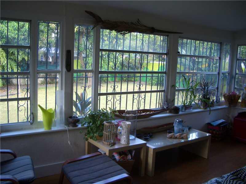 HOLLEMAN PARK - Residential Lease