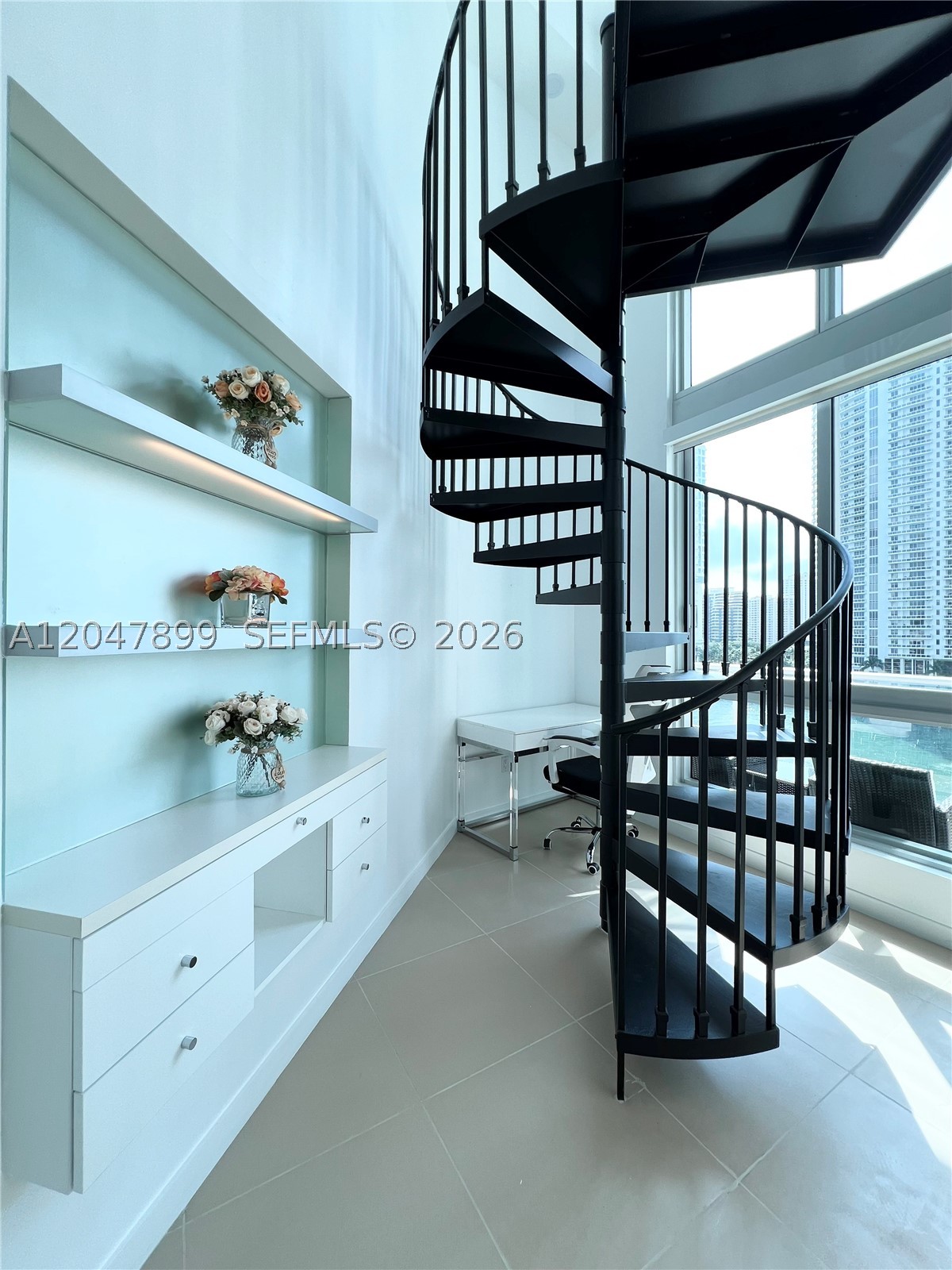 MET 1 CONDO - Residential