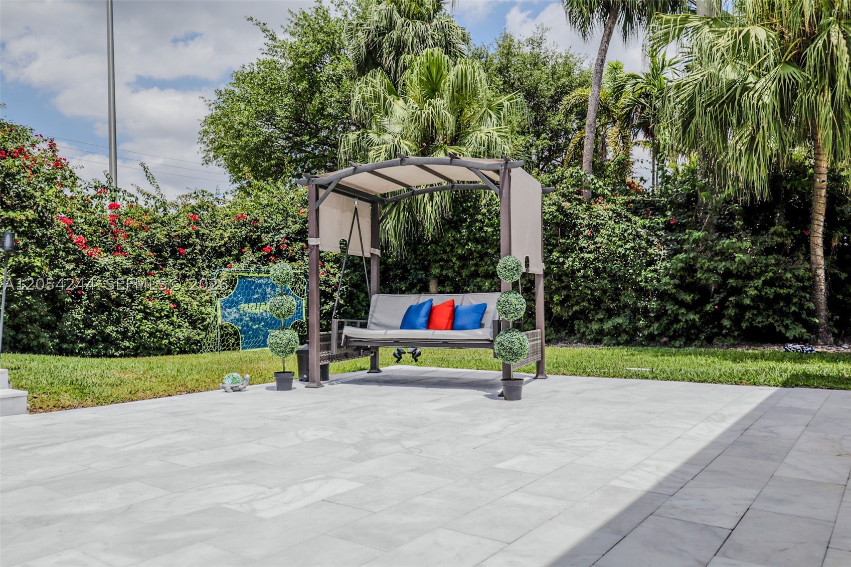 PONCIANA GARDENS - Residential