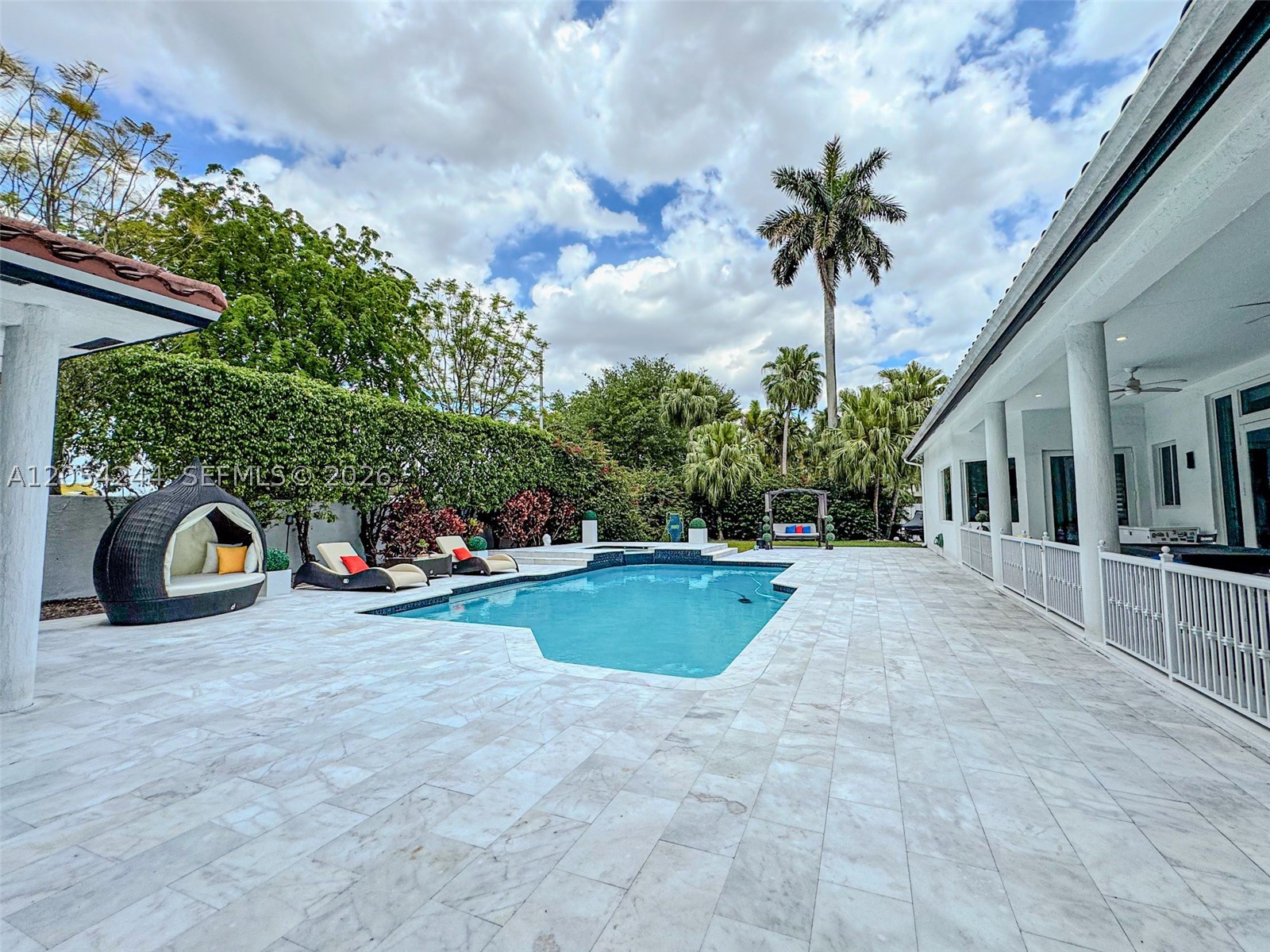 PONCIANA GARDENS - Residential