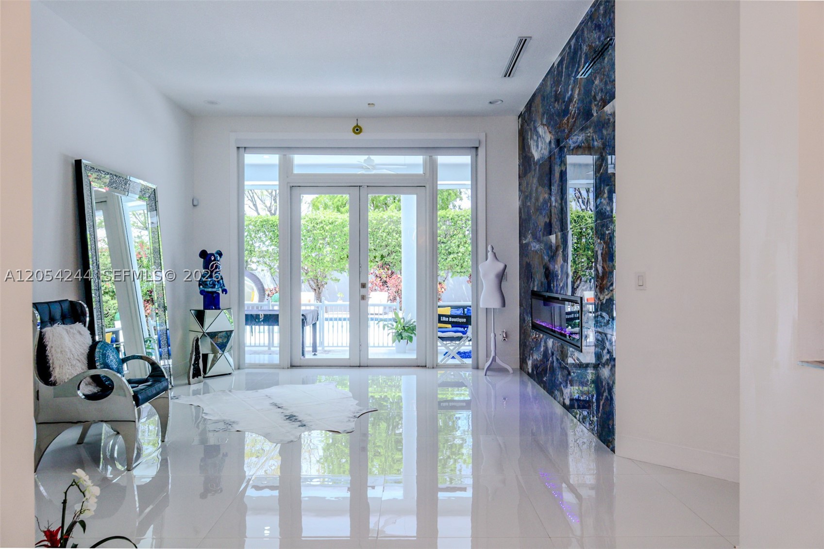 PONCIANA GARDENS - Residential