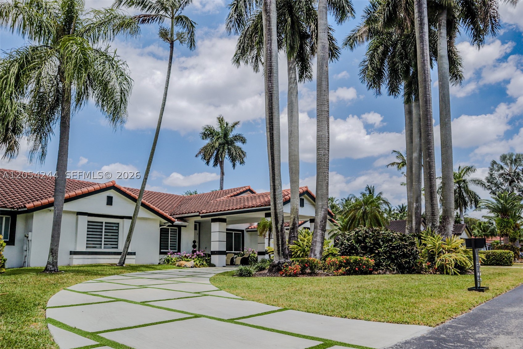 PONCIANA GARDENS - Residential