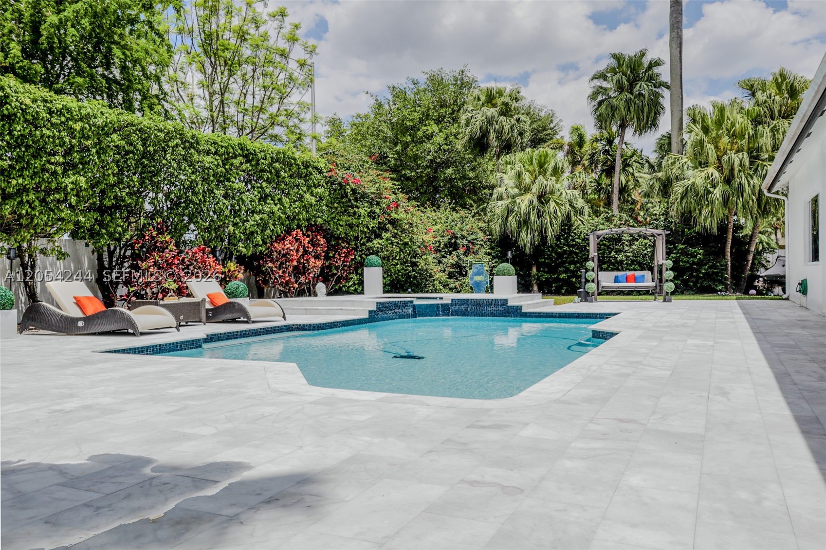 PONCIANA GARDENS - Residential
